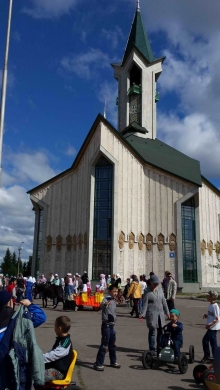 Мусульмане Набережных Челнов празднуют Уразу-Байрам